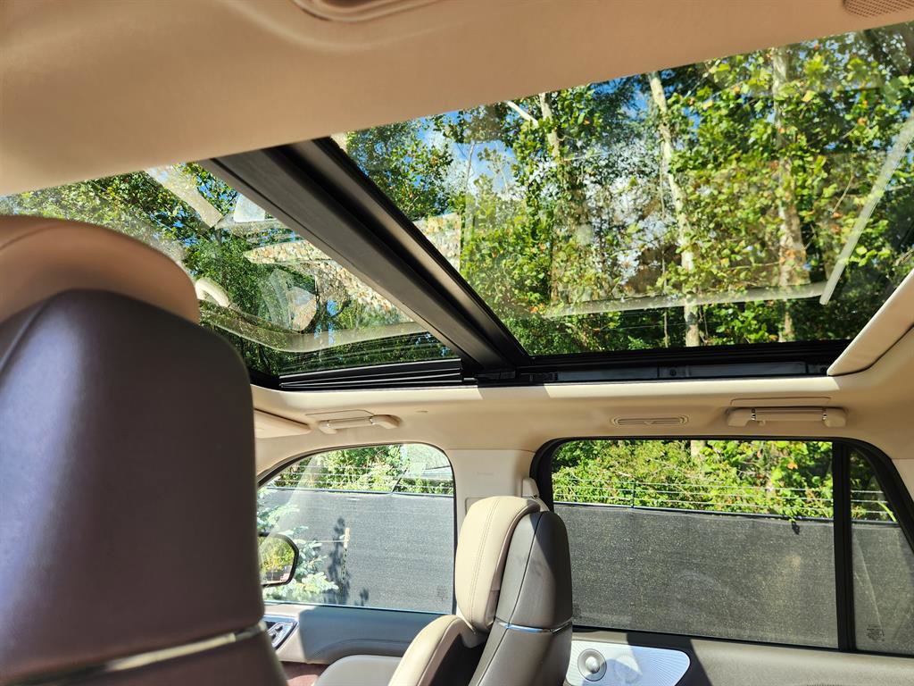 Used 2022 Lincoln Navigator Reserve image 32