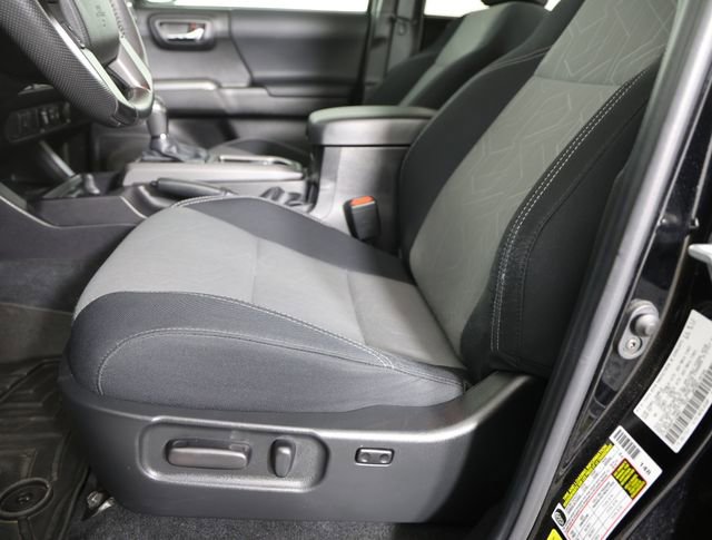 Used 2023 Toyota Tacoma TRD Off-Road image 8