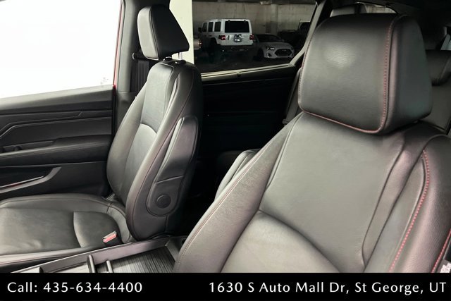 Used 2025 Honda Odyssey Sport-L image 16