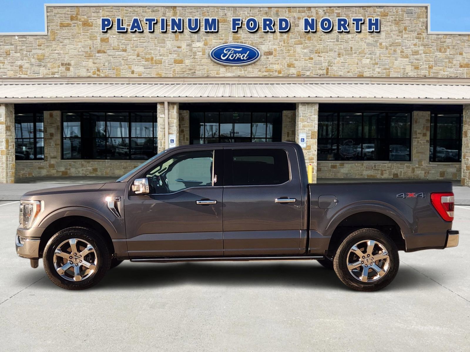 Used 2023 Ford F150 Lariat w/ Equipment Group 502A High image 3