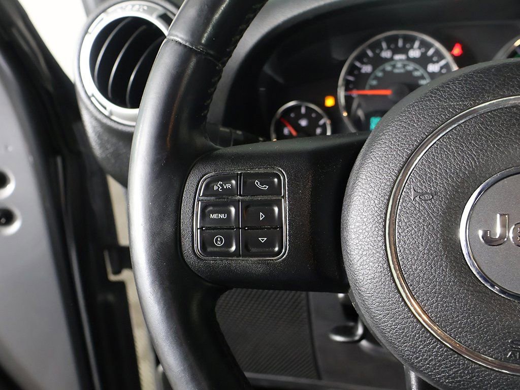 Used 2014 Jeep Wrangler Unlimited Sahara w/ Connectivity Group image 33
