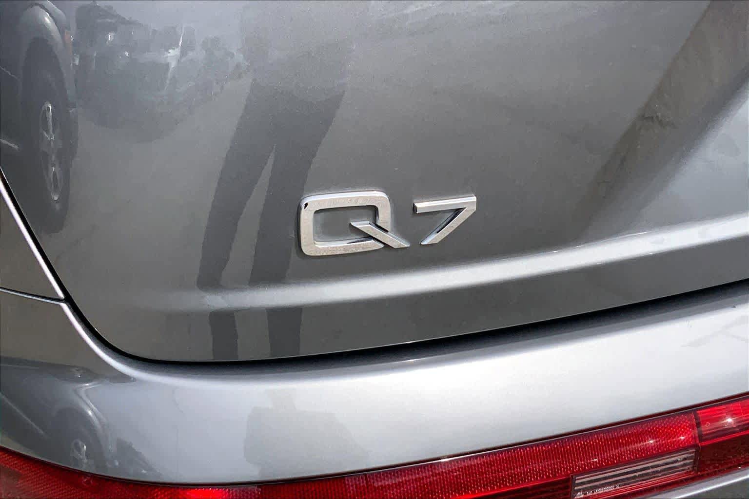 Used 2018 Audi Q7 3.0T Prestige AWD/4WD image 10