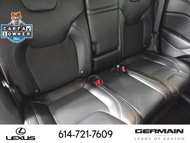 Used 2019 Jeep Cherokee Latitude Plus w/ Cold Weather Group AWD/4WD image 22