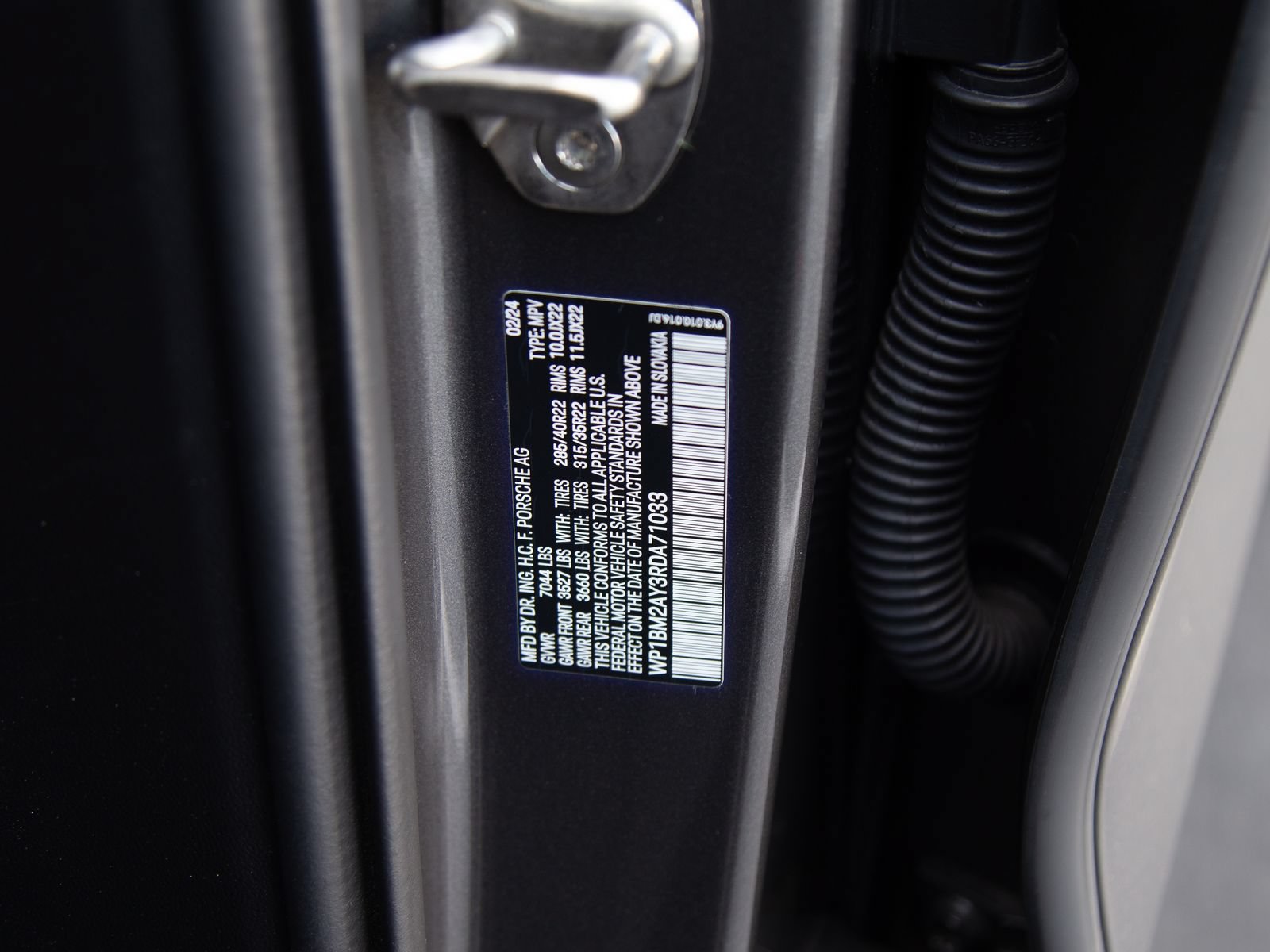 Certified 2024 Porsche Cayenne Turbo AWD/4WD image 11