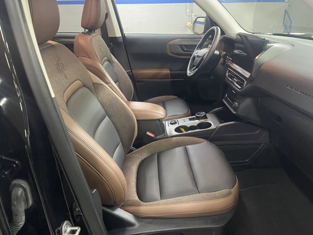 Certified 2025 Ford Bronco Sport Outer Banks w/ Outer Banks Tech Package+ AWD/4WD image 17