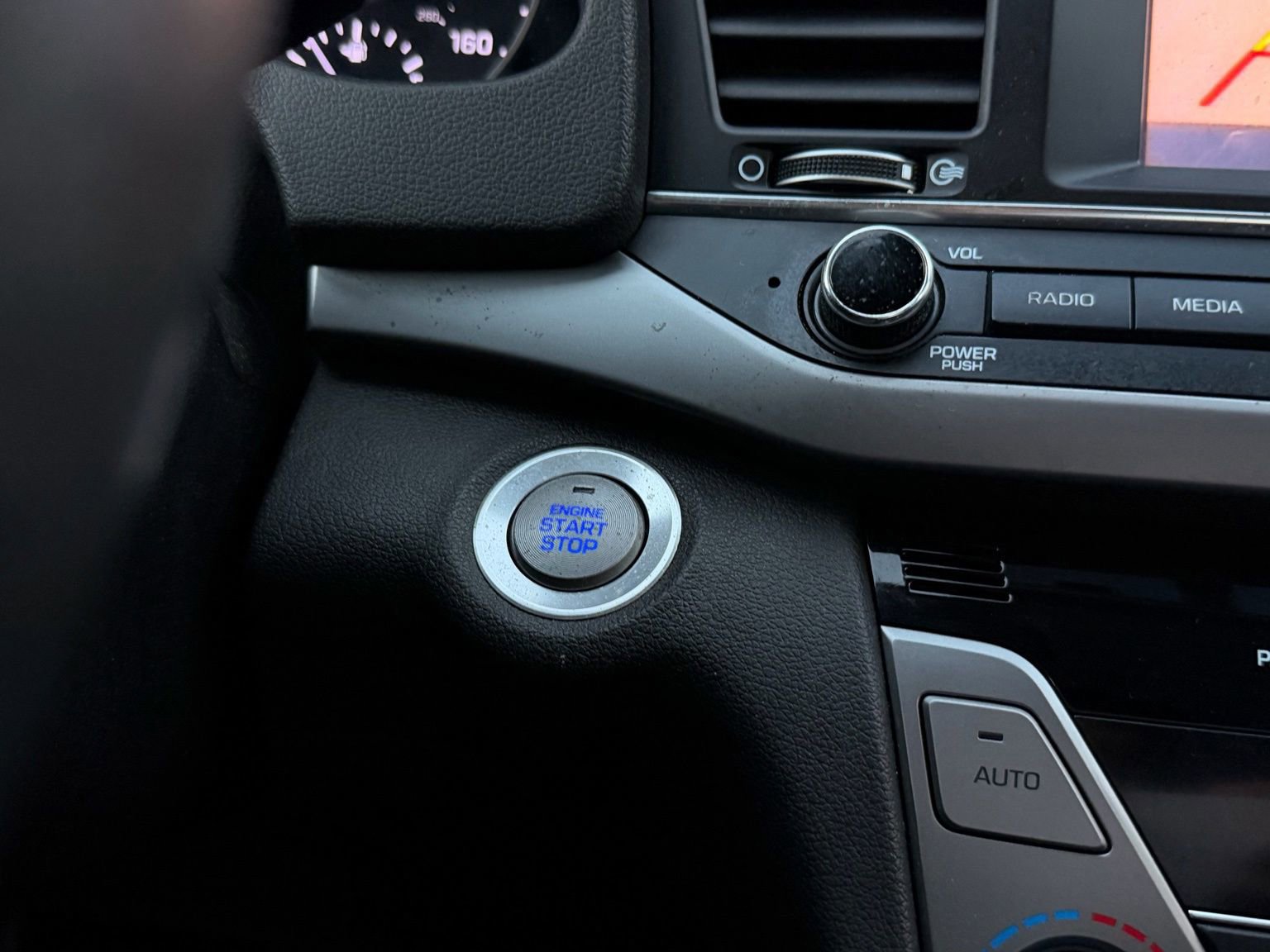 Used 2017 Hyundai Elantra Value Edition image 21