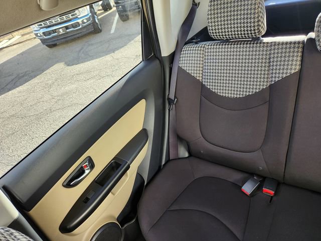 Used 2013 Kia Soul ! image 16