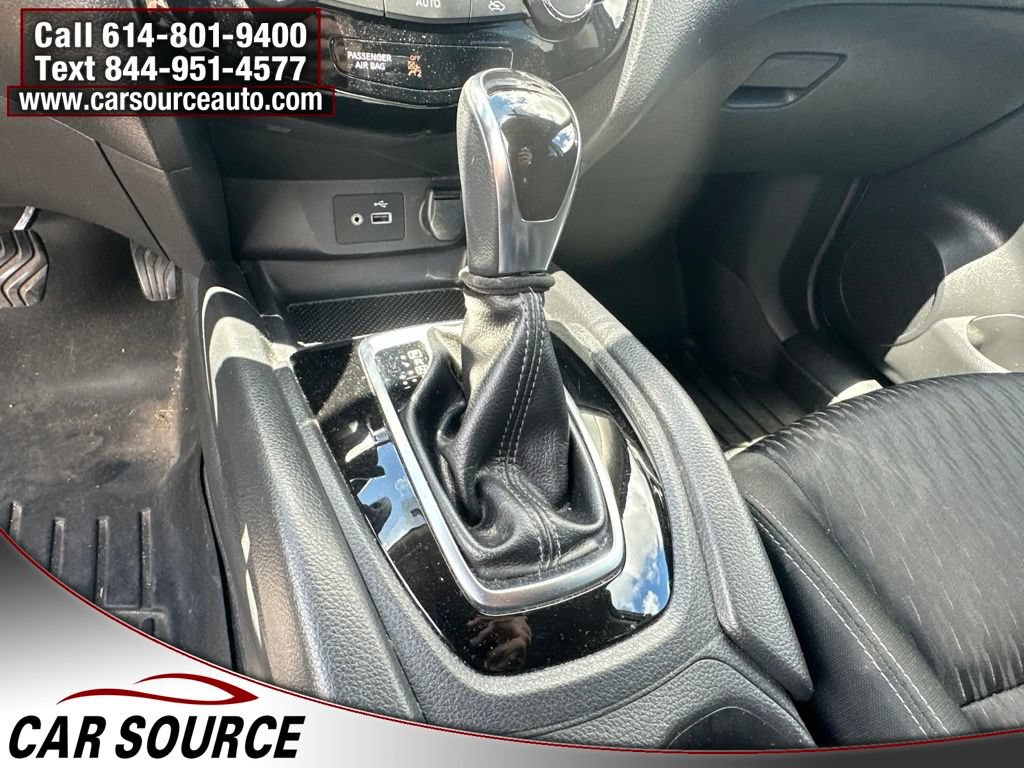 Used 2018 Nissan Rogue SV AWD/4WD image 16