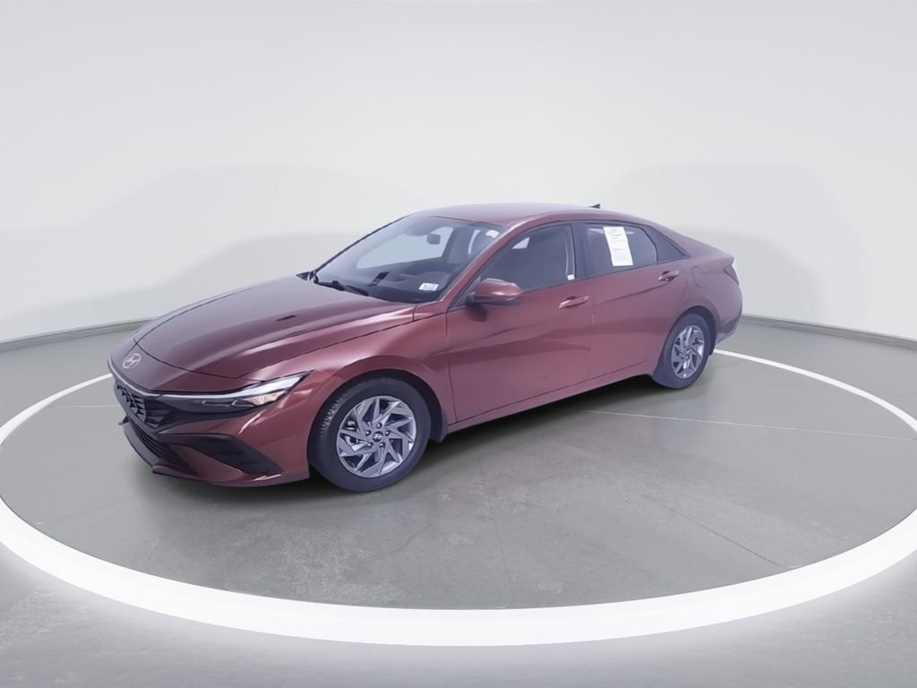 Used 2024 Hyundai Elantra SEL image 6