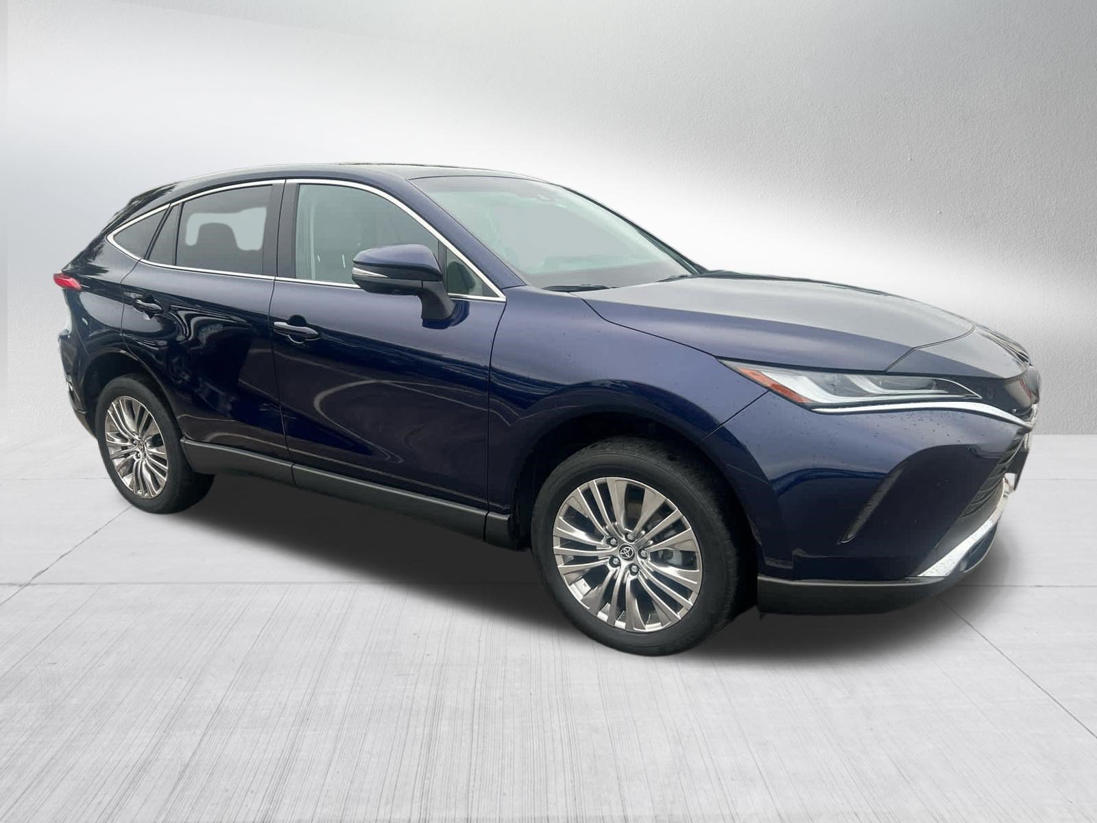 Used 2023 Toyota Venza Limited AWD/4WD image 10