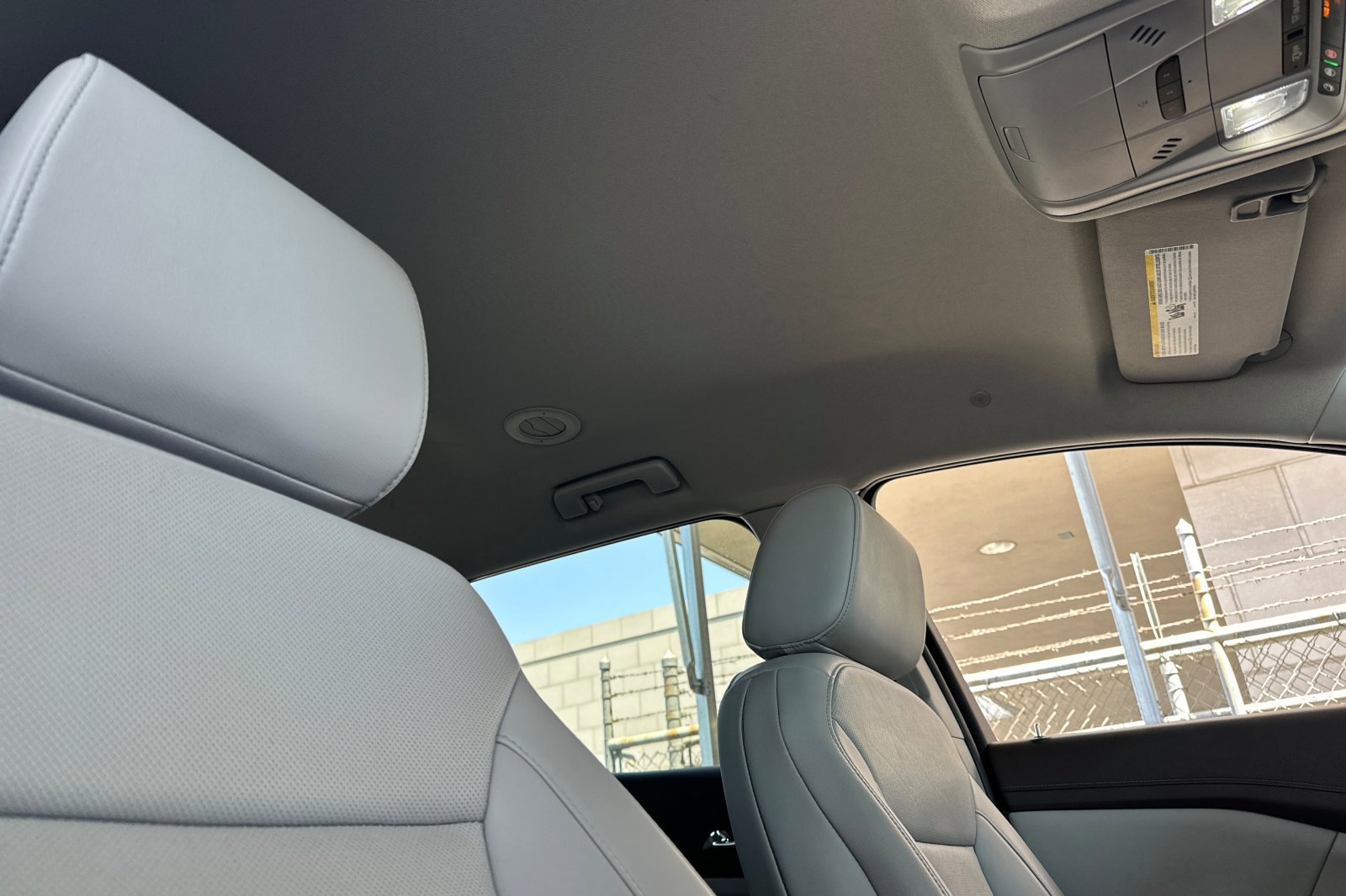 Certified 2023 GMC Acadia SLT image 18