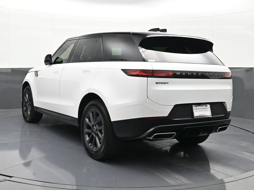 Used 2024 Land Rover Range Rover Sport SE AWD/4WD image 3
