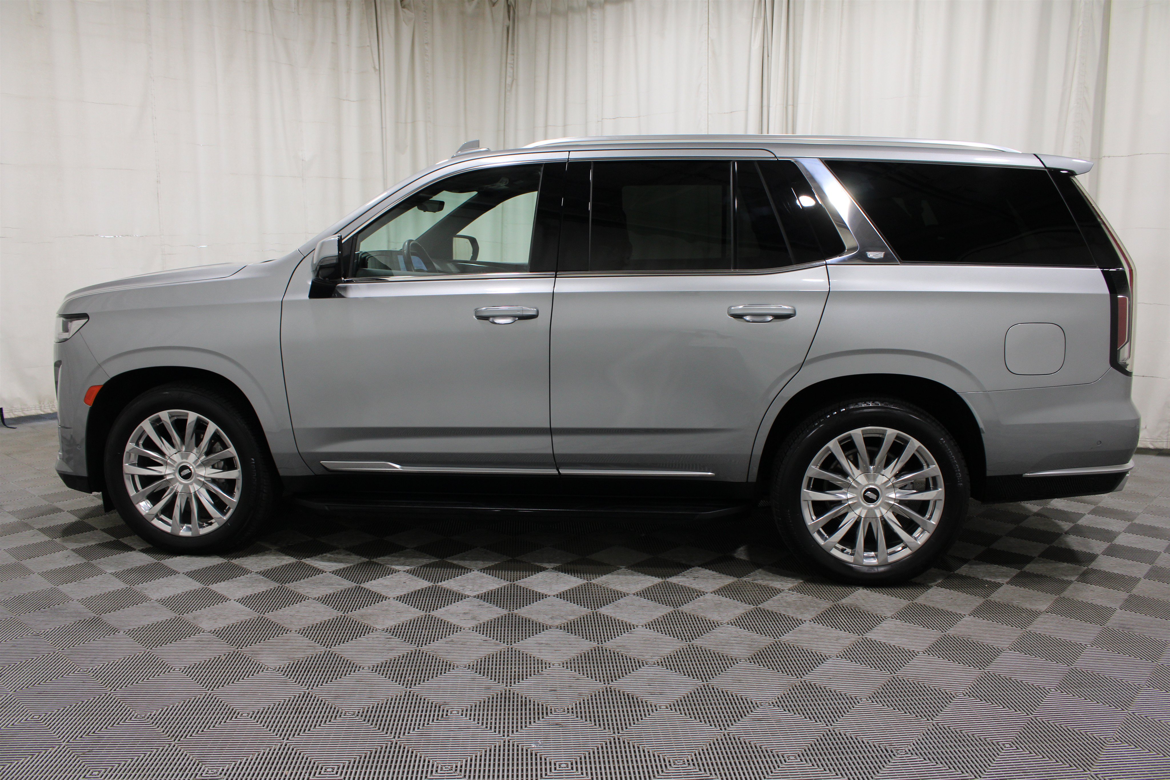 Certified 2024 Cadillac Escalade Premium Luxury w/ Performance Package AWD/4WD image 36