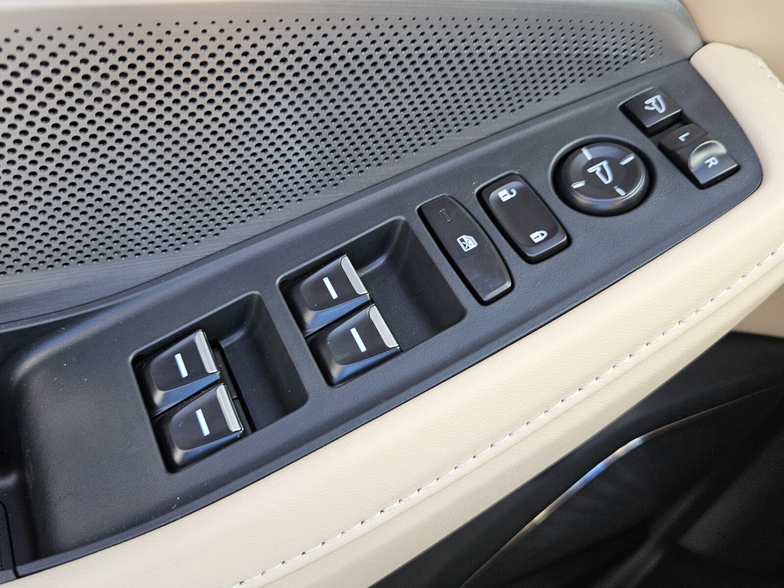 New 2025 Acura MDX FWD w/ Technology Package image 37