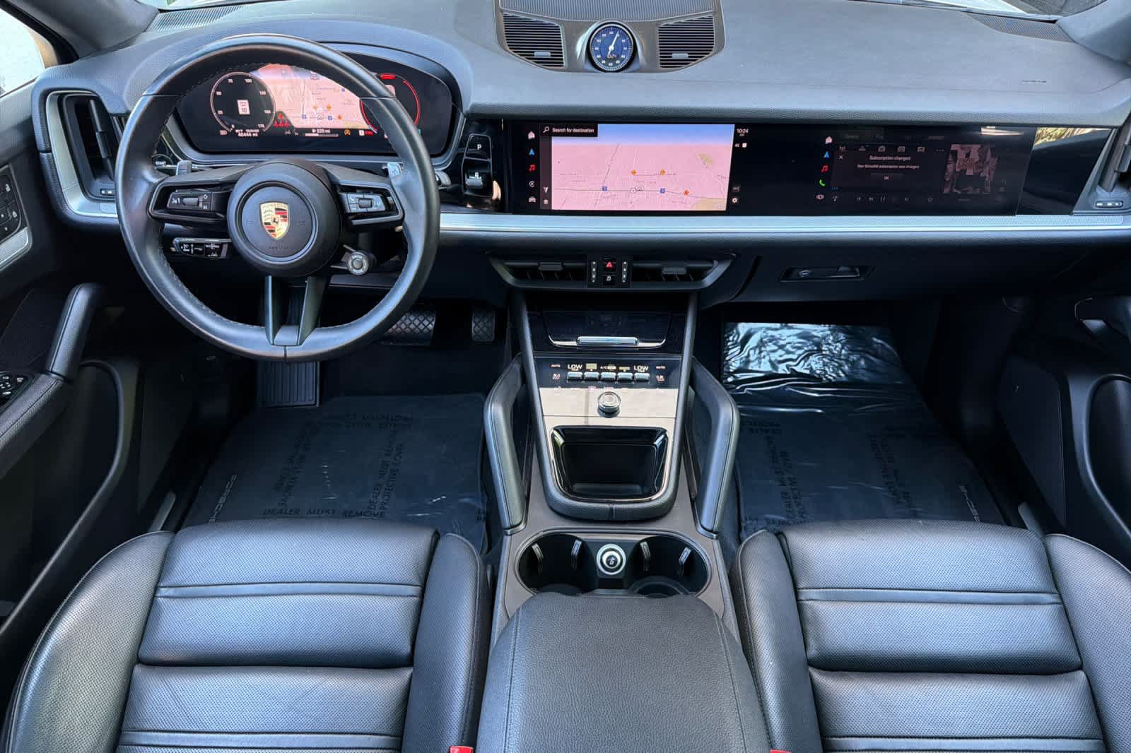 Used 2024 Porsche Cayenne Coupe AWD/4WD image 3