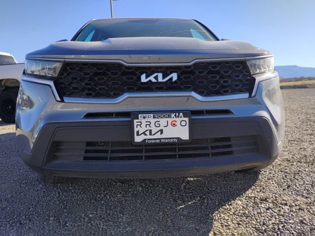 Used 2023 Kia Sorento LX image 5