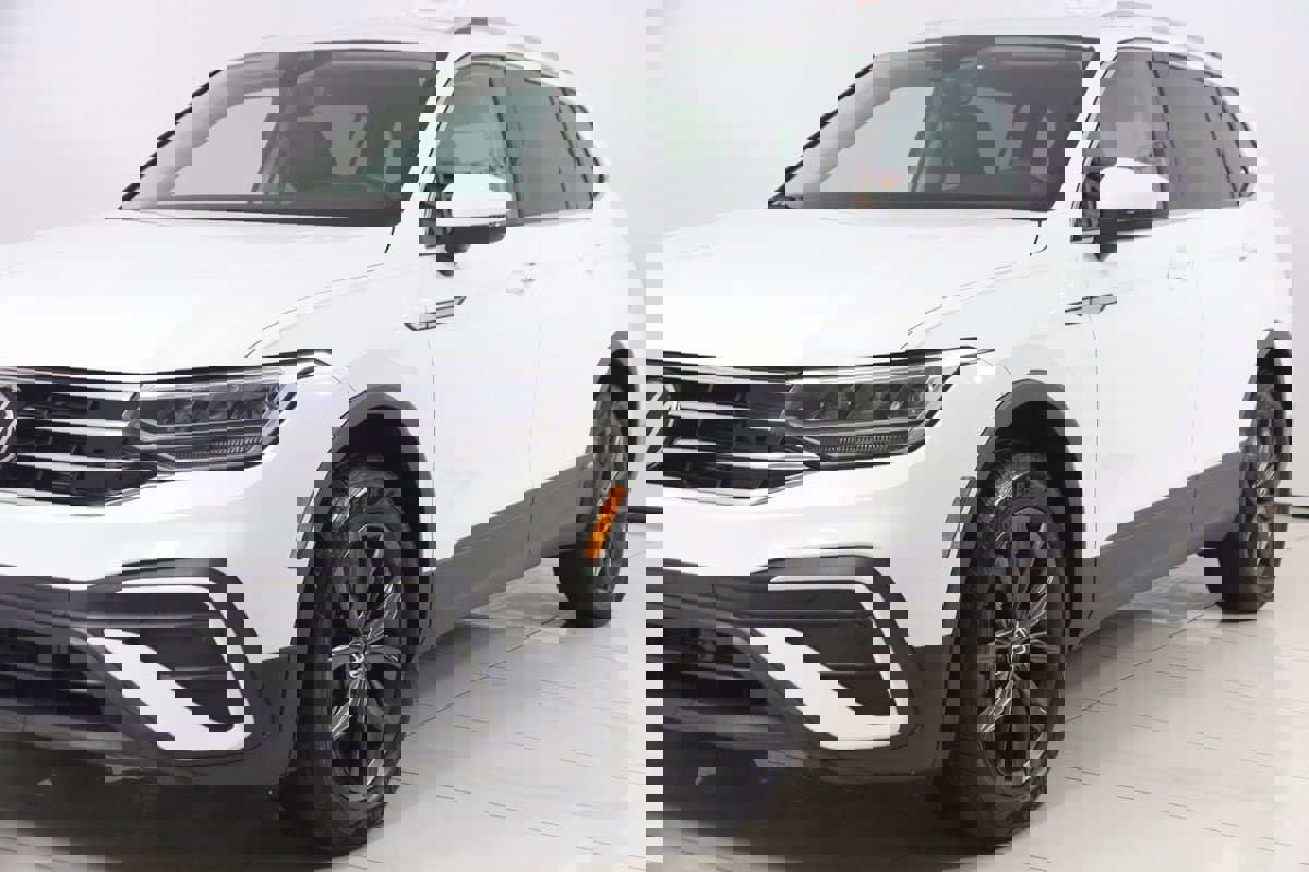 Used 2024 Volkswagen Tiguan SE image 54
