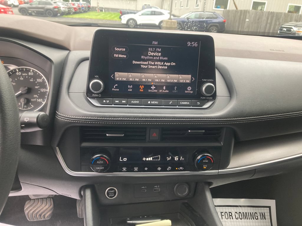 Used 2023 Nissan Rogue SV AWD/4WD image 23