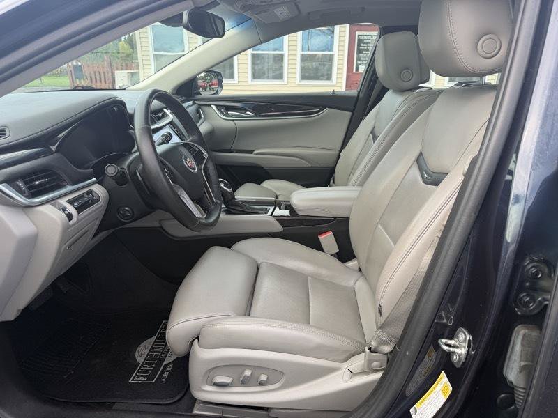 Used 2013 Cadillac XTS Premium AWD/4WD image 3