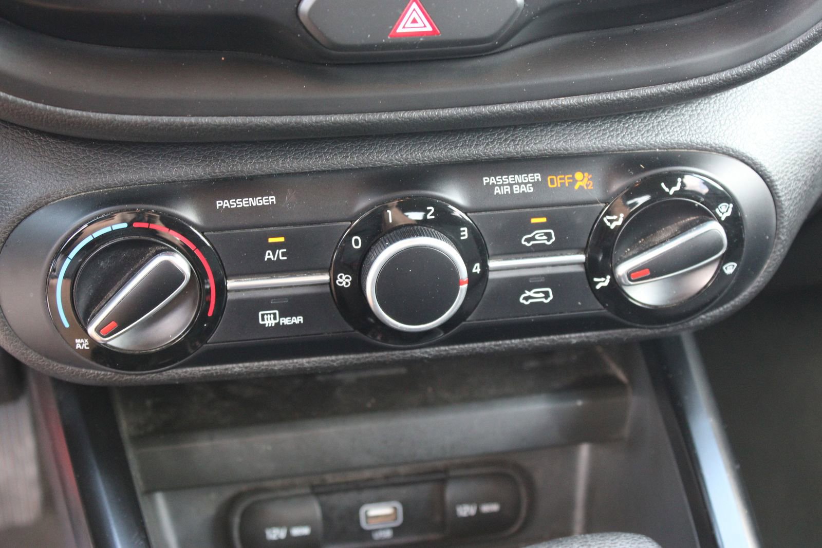 Used 2022 Kia Soul LX w/ Technology Package image 17