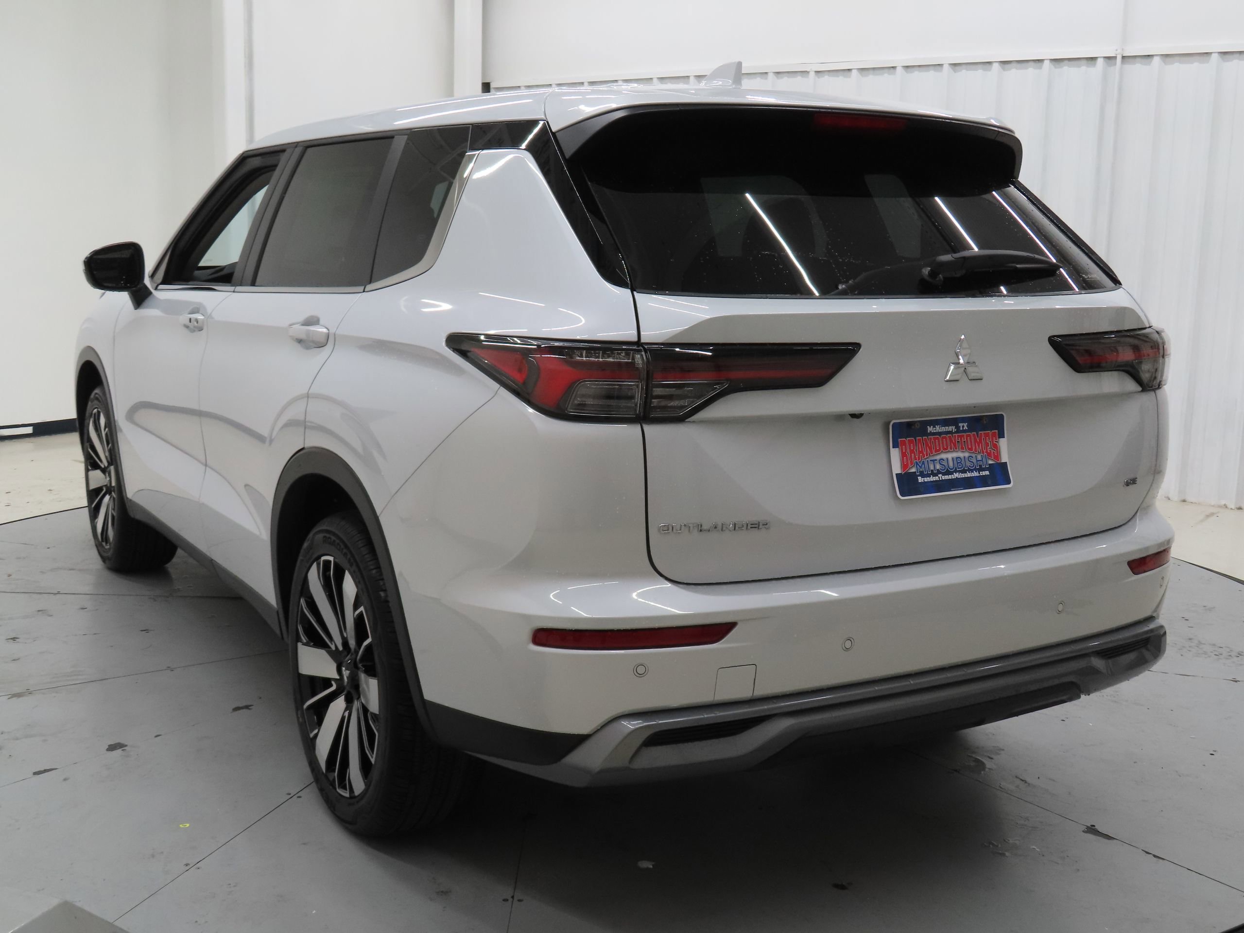 New 2026 Mitsubishi Outlander SE AWD/4WD image 5