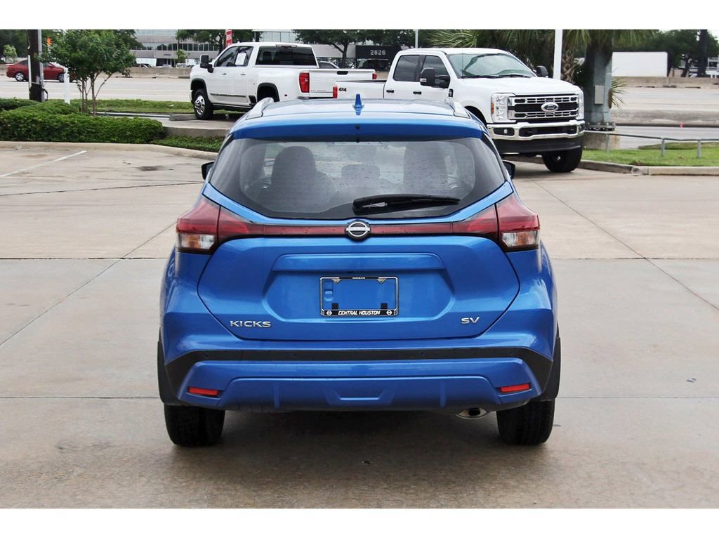 Used 2024 Nissan Kicks SV image 5