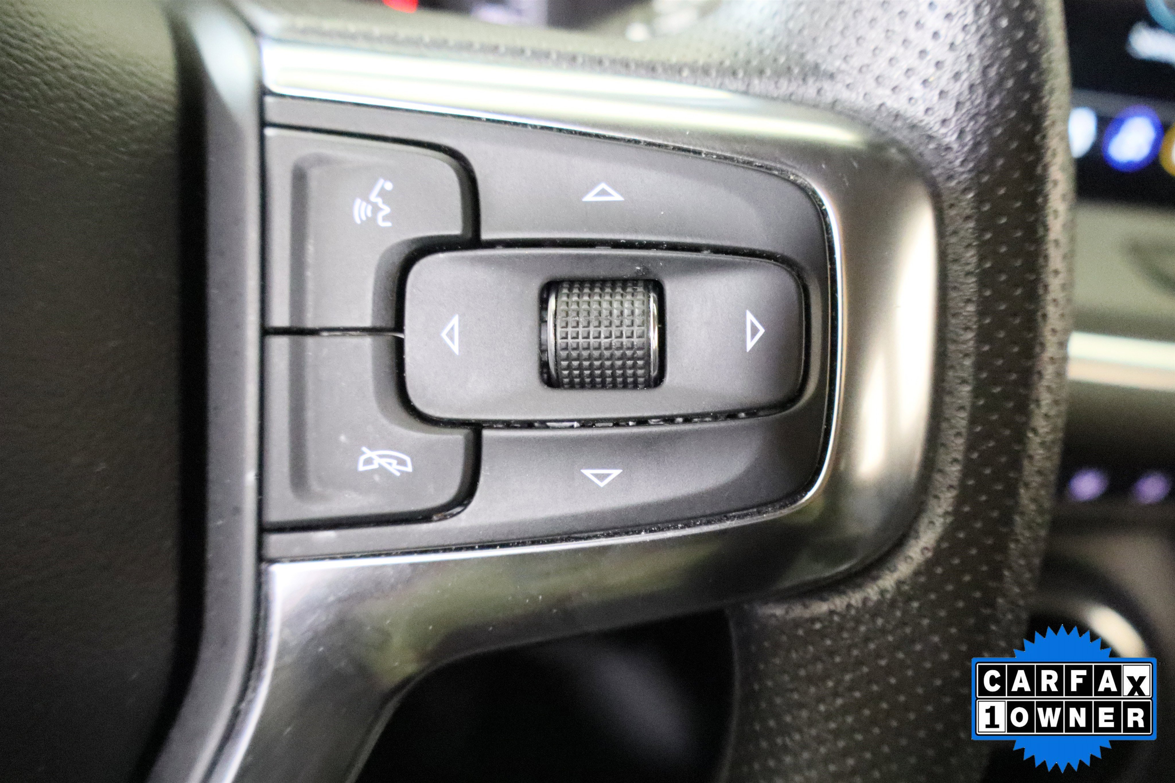 Used 2025 Chevrolet Blazer LT FWD image 28