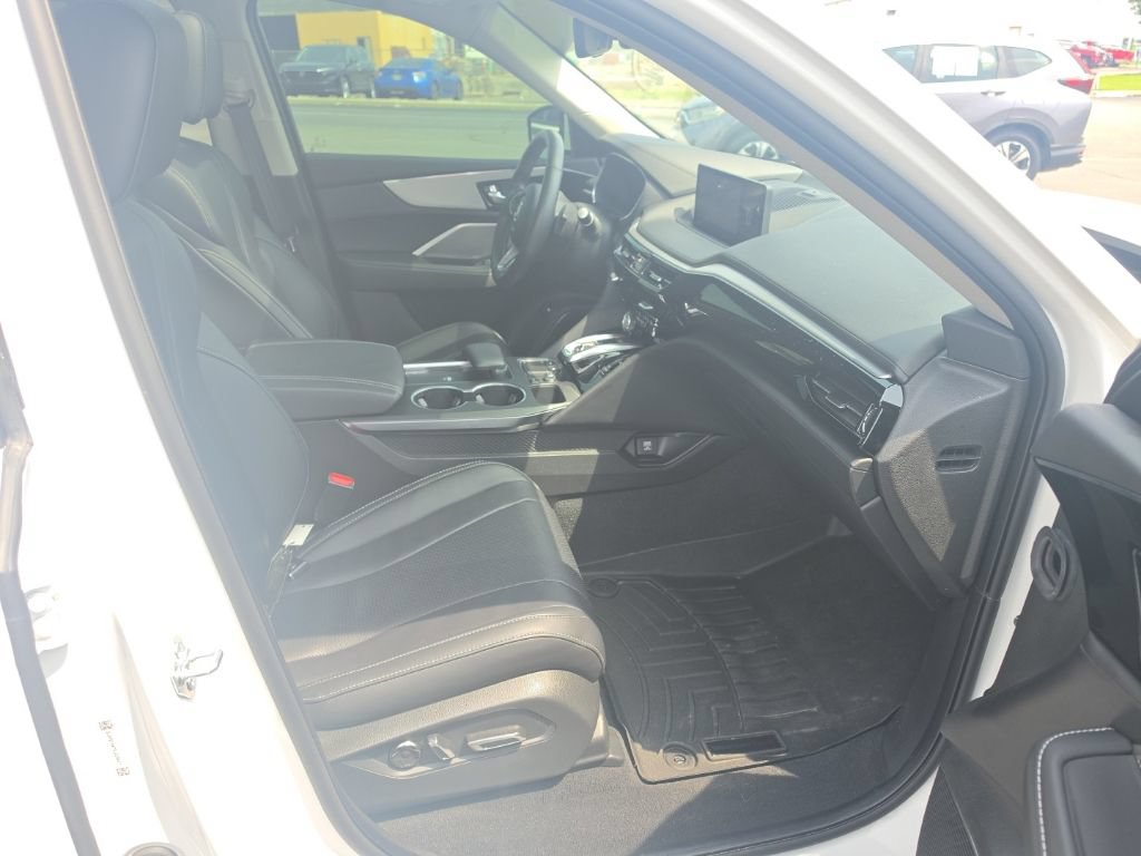 Certified 2024 Acura MDX SH-AWD w/ Technology Package image 33
