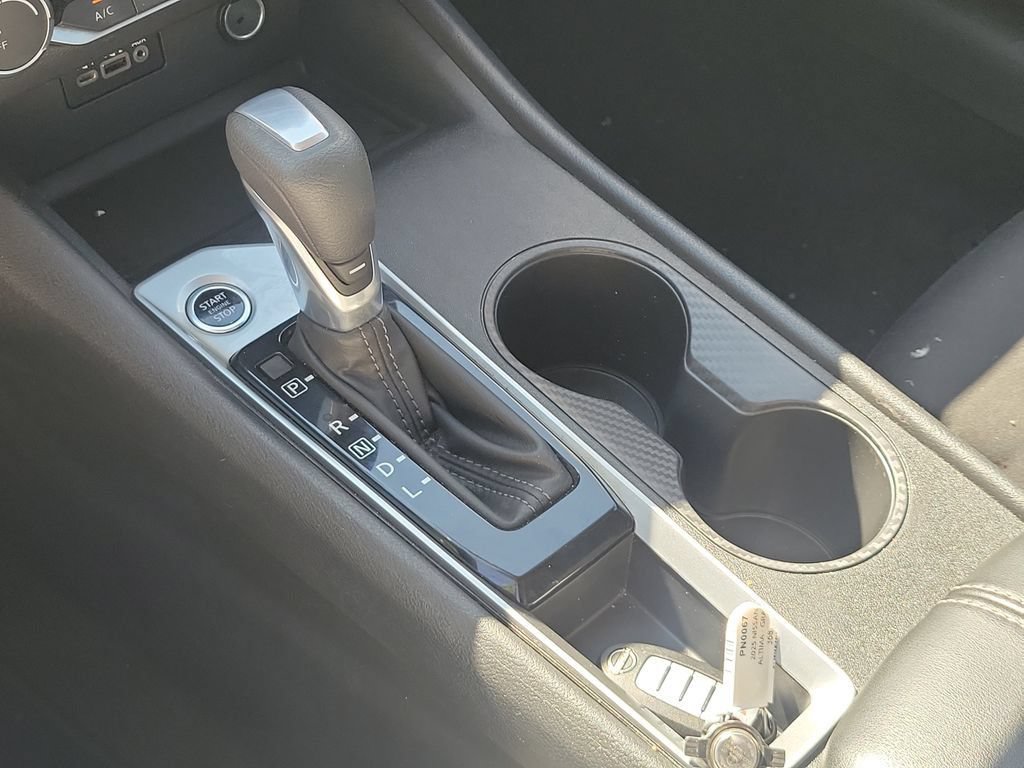 Used 2025 Nissan Altima 2.5 SV FWD image 32