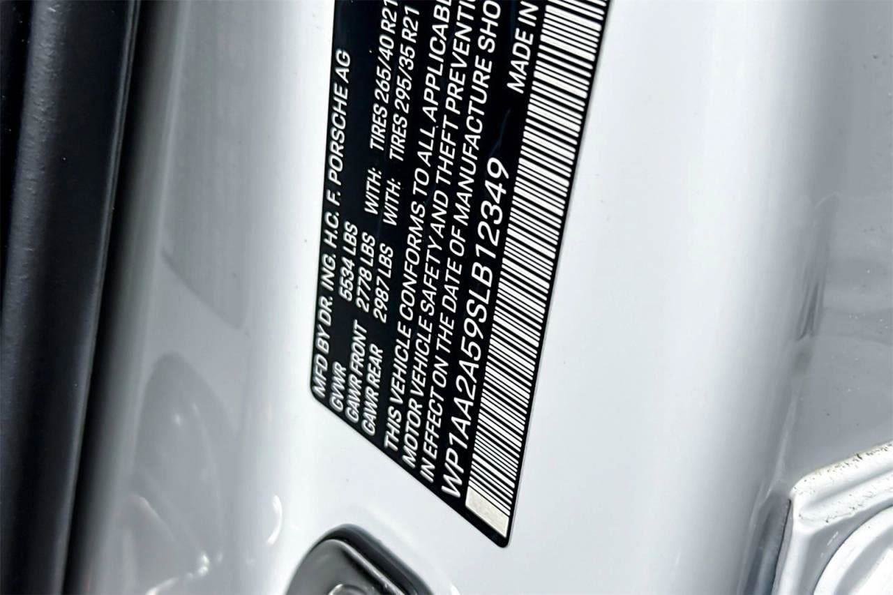 New 2025 Porsche Macan image 45