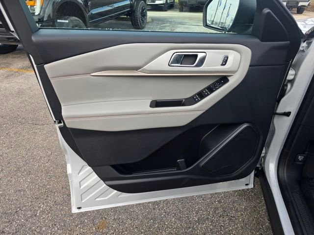 New 2026 Ford Explorer Active w/ Active Comfort Package image 9