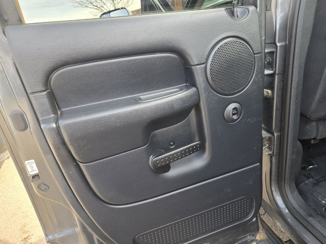 Used 2003 Dodge Ram 2500 Truck SLT image 17