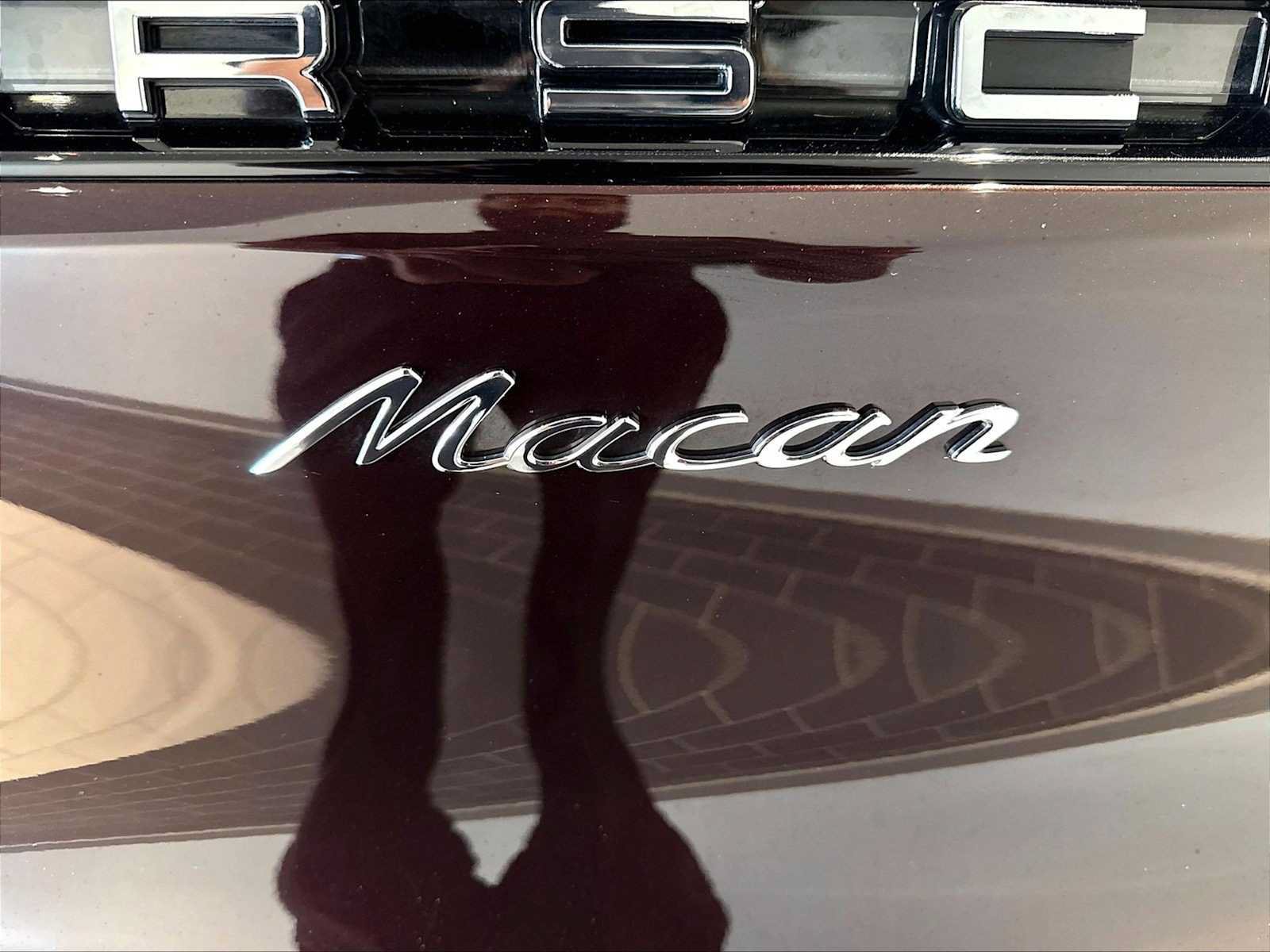 Used 2026 Porsche Macan AWD/4WD image 36