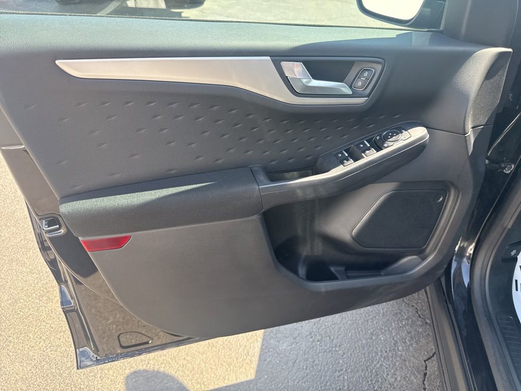 Used 2020 Ford Escape SE FWD image 23