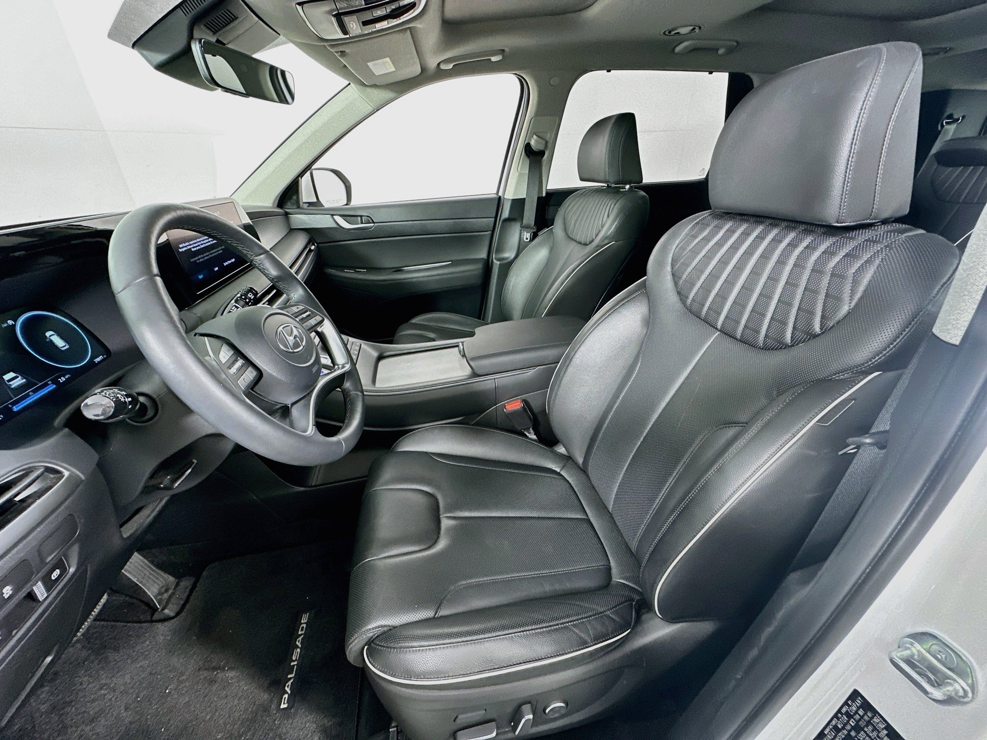 Used 2023 Hyundai Palisade Limited w/ Cargo Package FWD image 22