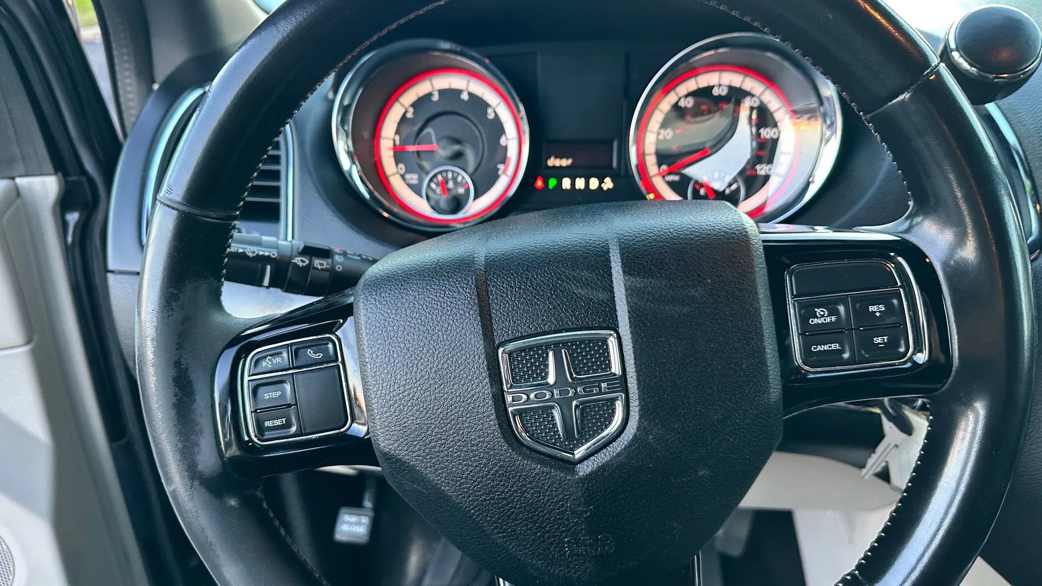 Used 2019 Dodge Grand Caravan SXT image 17