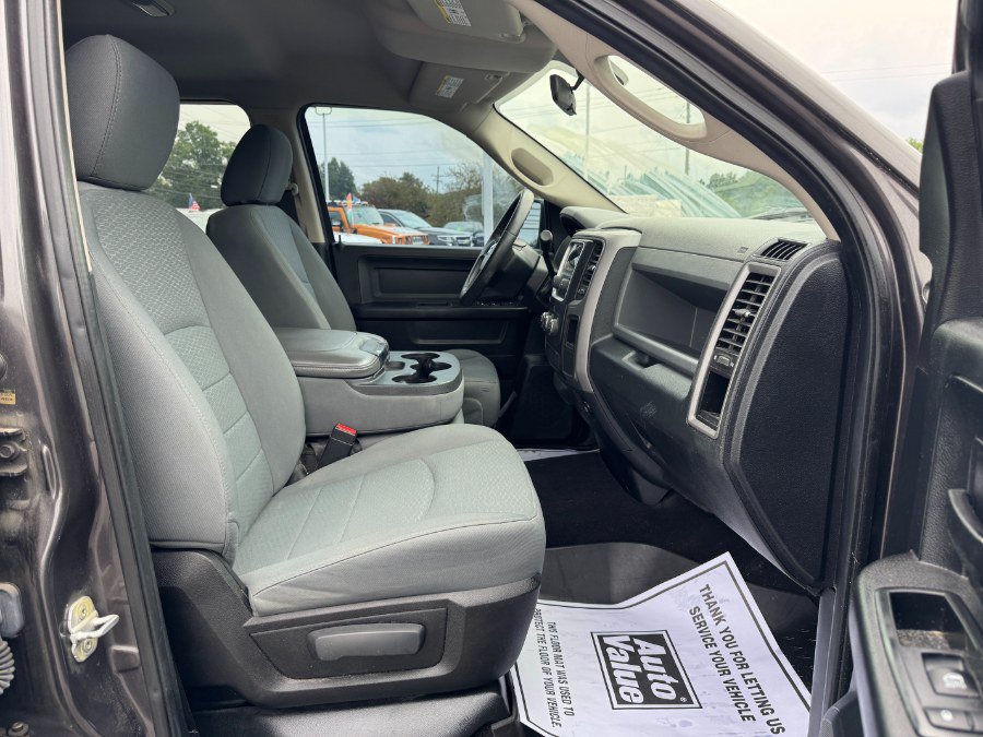 Used 2014 RAM 1500 ST w/ SXT Appearance Group AWD/4WD image 18