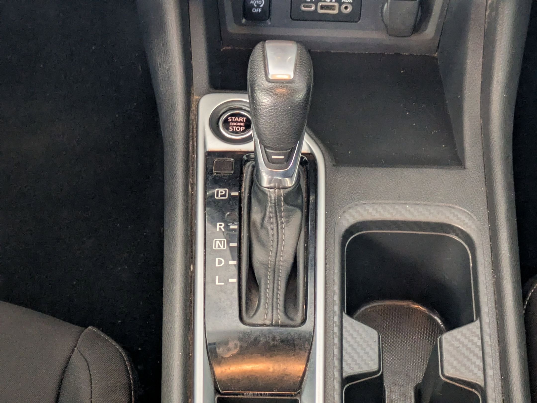 Used 2024 Nissan Sentra SV FWD image 31