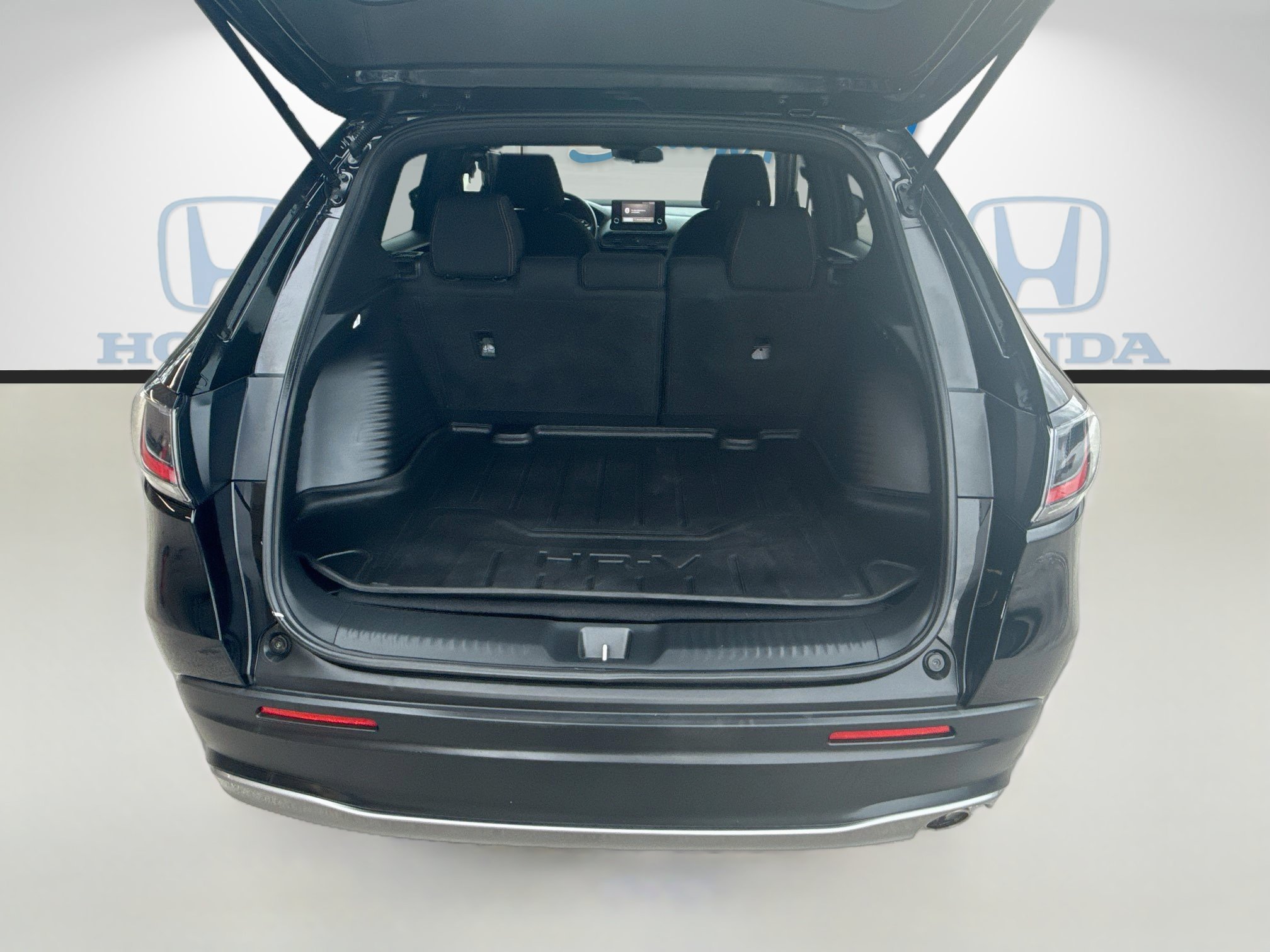 Used 2024 Honda HR-V Sport image 25