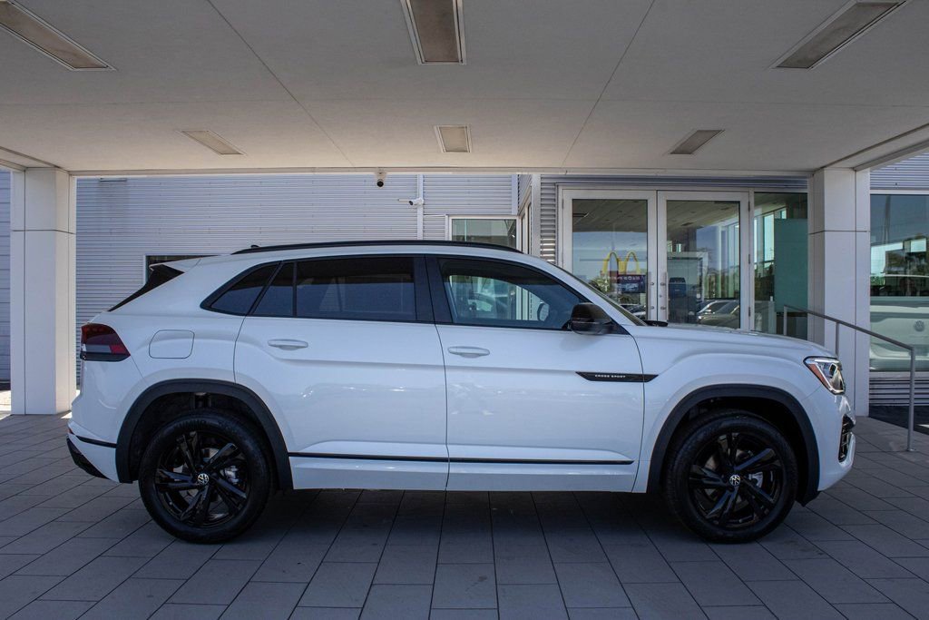 New 2025 Volkswagen Atlas Cross Sport SEL R-Line AWD/4WD image 23