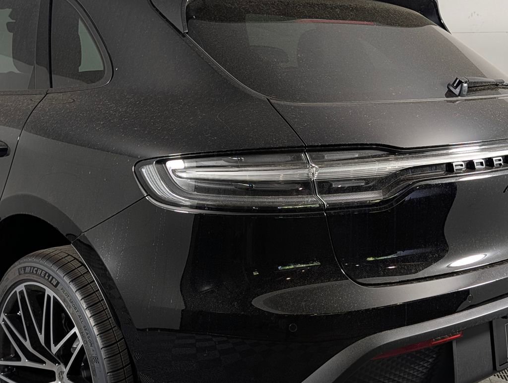 New 2026 Porsche Macan AWD/4WD image 16