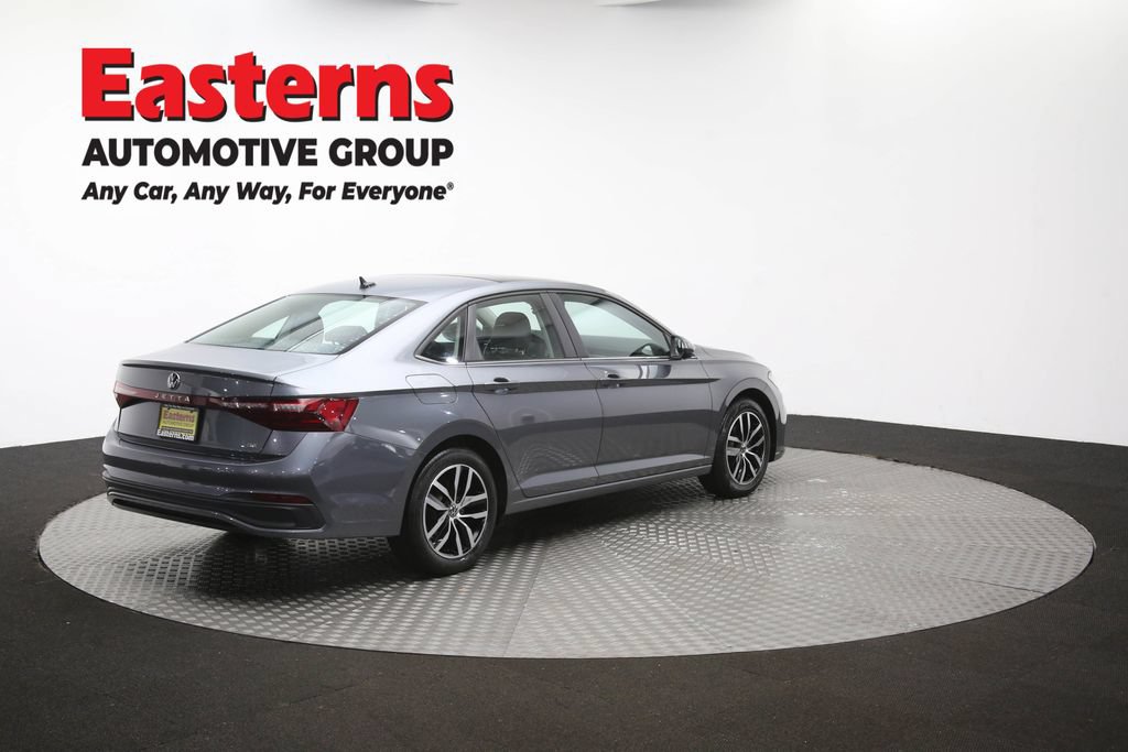 Used 2025 Volkswagen Jetta SE FWD image 43