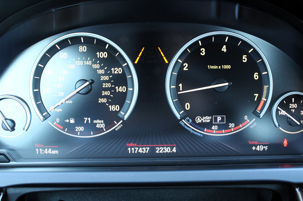 Used 2013 BMW 740Li image 21