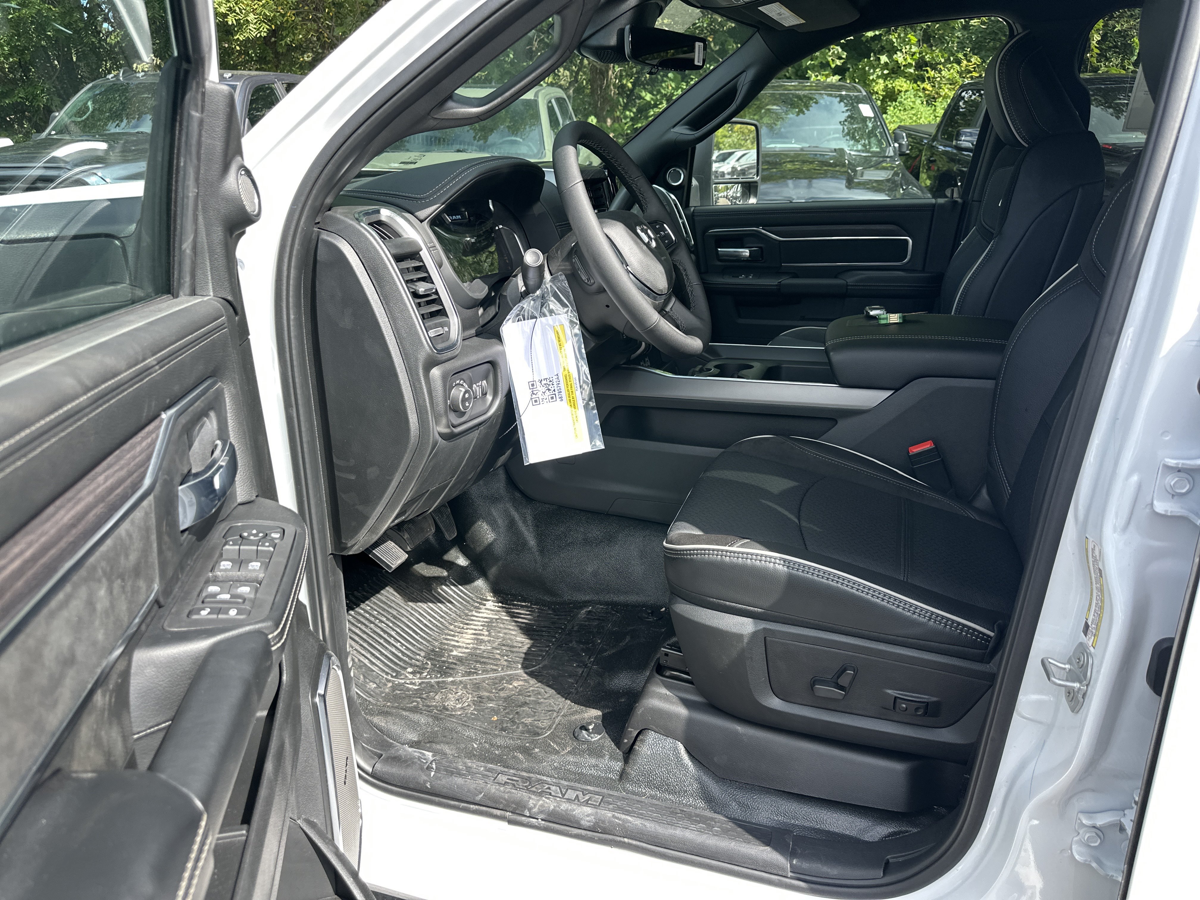 New 2027 RAM 5500 4x4 Crew Cab w/ Laramie Trim Package image 27