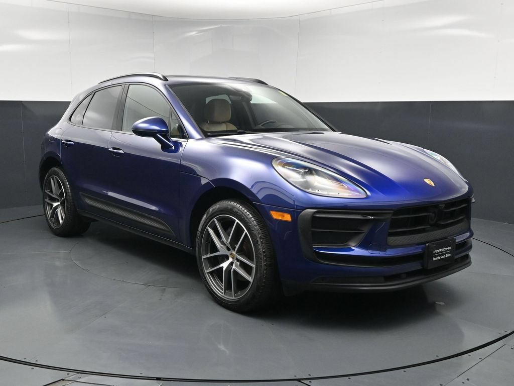Used 2024 Porsche Macan w/ Premium Plus Package AWD/4WD image 12