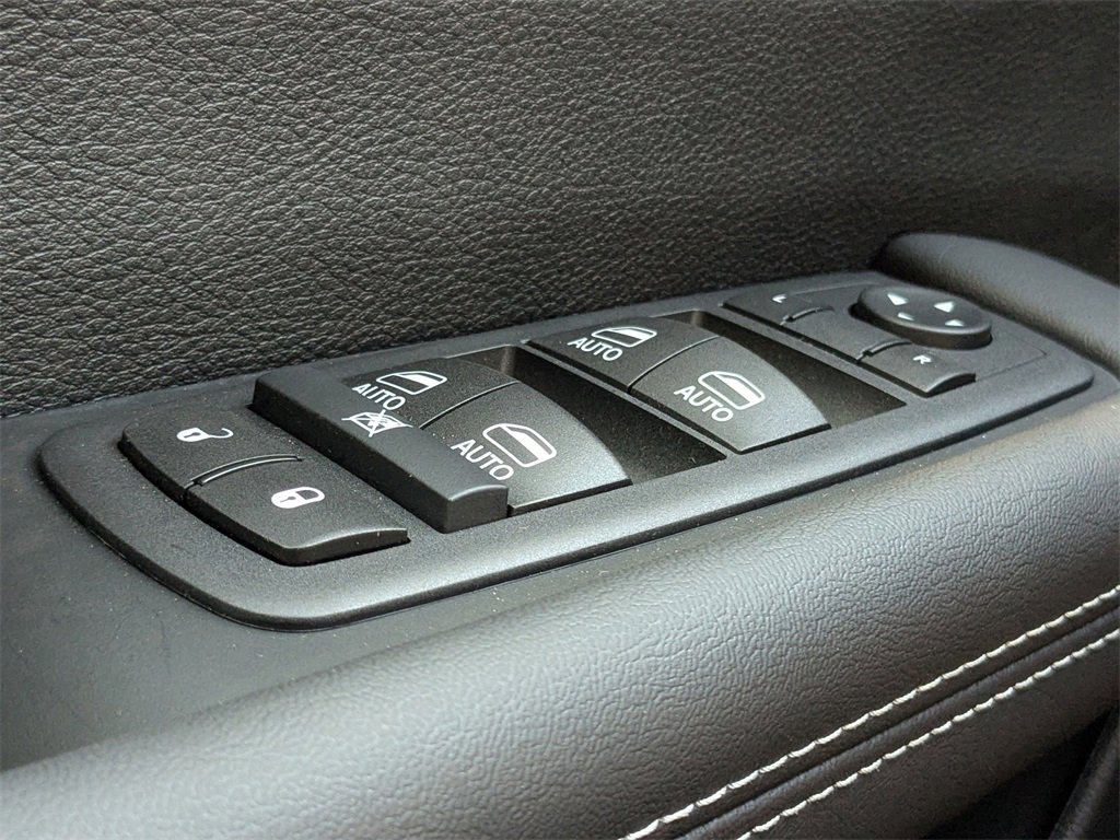 New 2026 Chrysler Pacifica Select image 29