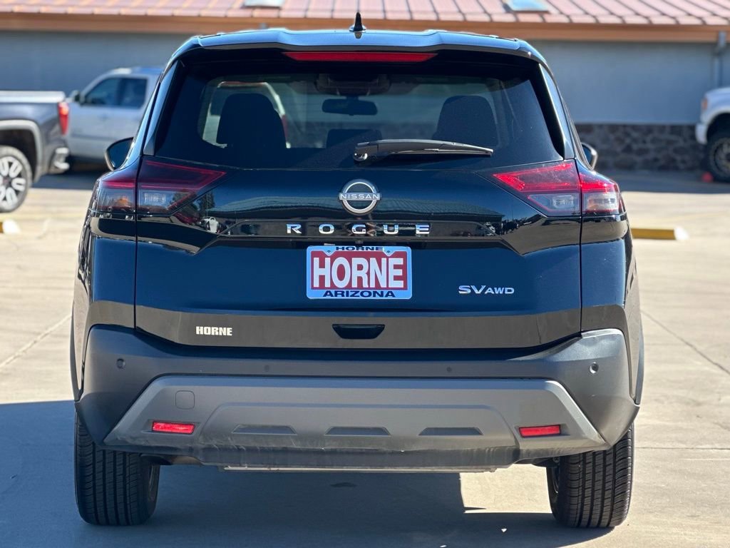 Used 2023 Nissan Rogue SV image 4