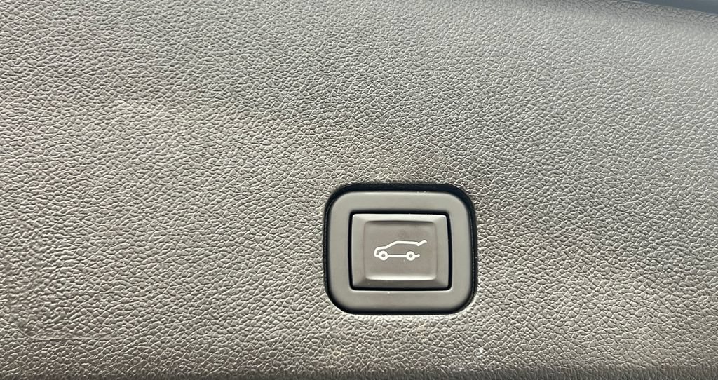 Certified 2024 Cadillac XT6 Sport w/ Platinum Package AWD/4WD image 21