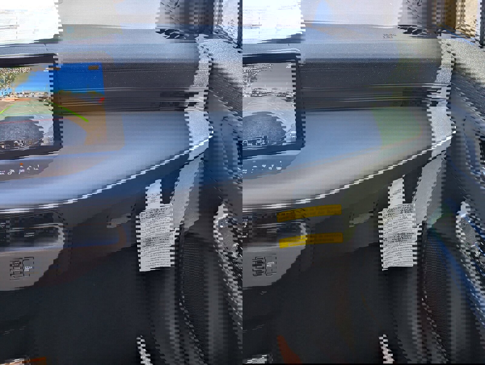 New 2026 Nissan Leaf Platinum+ w/ Cargo Package (Platinum+) image 25