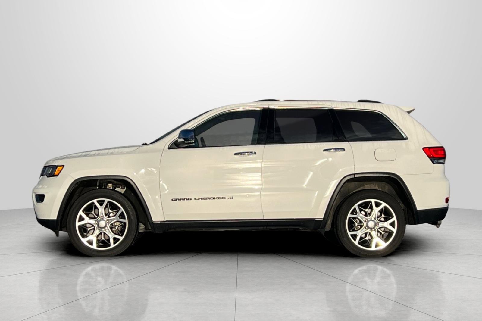 Used 2022 Jeep Grand Cherokee Limited image 7